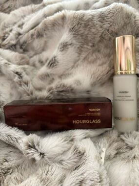 Hourglass Vanish Airbrush Primer - Gold & White